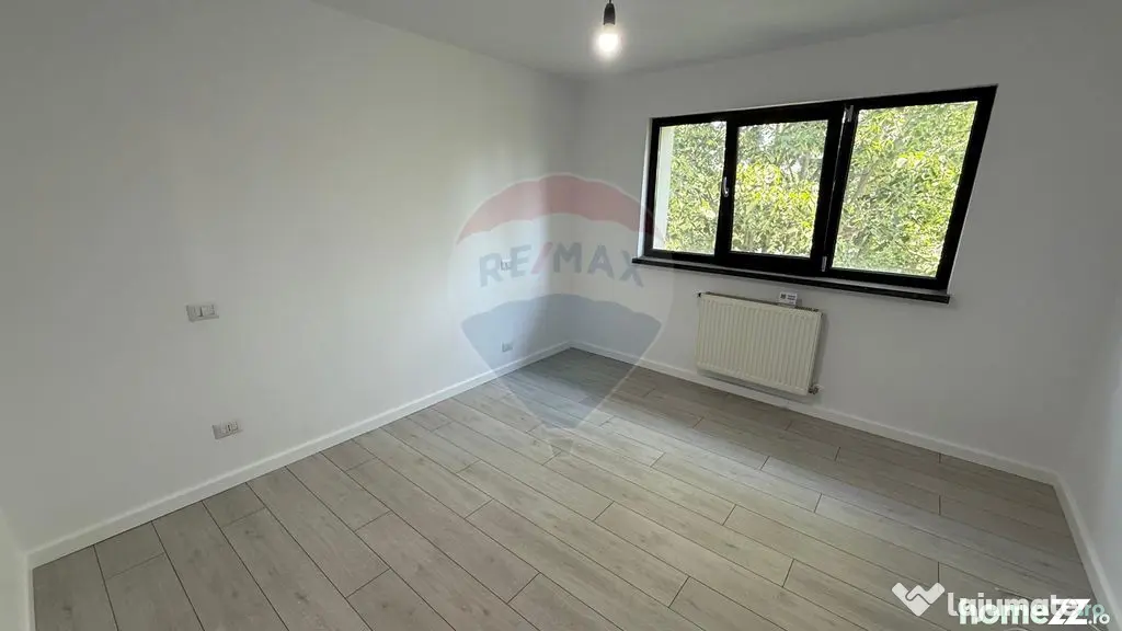 Apartament cu 3 camere B.dul Bucuresti