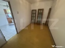 Apartament de vanzare, partial renovat.