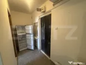 Apartament de vanzare, partial renovat. 