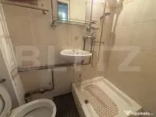 Apartament de vanzare, partial renovat. 