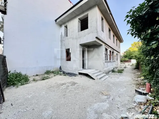Vilă la gri în zona Polonă lângă Ambasada Turciei - Bucuresti (Bucuresti-Ilfov)