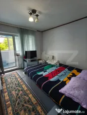 Apartament 3 camere decomandat etaj 2/4 zona Rovine