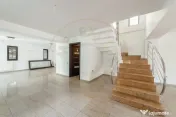 Clădire versatilă de închiriat în zona Teilor