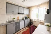 Apartament 3 camere, 2 dormitoare, etaj intermediar cu lift, 