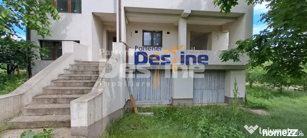 Vila Independenta , D+P+1+M+POD, 474 mp, Valea Lupului
