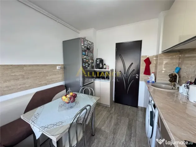 Berceni-Apartament 3 Camere-Gata de Mutare