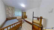 Decomandat, 3 camere, 2 bai, spatiu verde, mobilat, utilat,