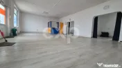 Spațiu Comercial 210 mp + Teren 2.000 mp | Centru Băjești 