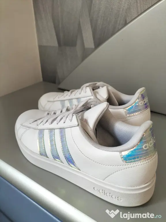 Adidas Grand Court 2.0