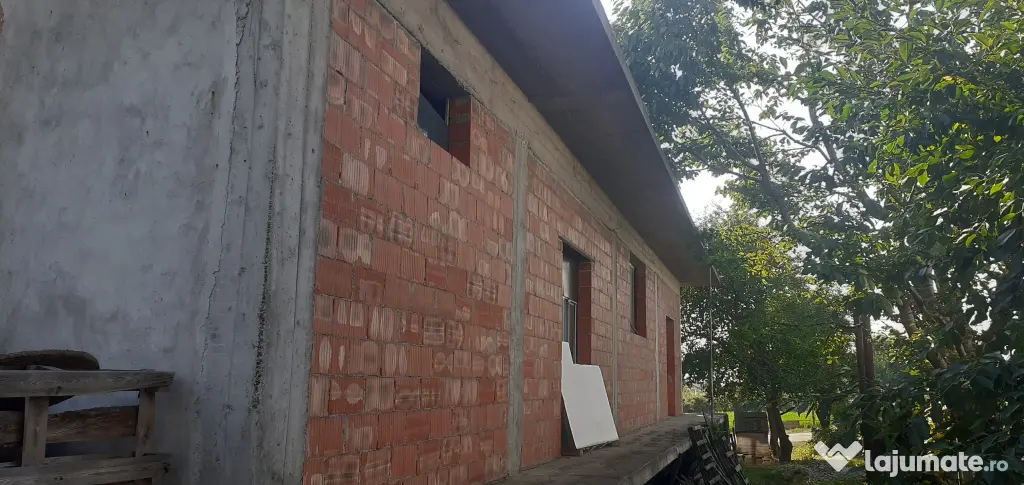 Clădire și teren Lisaura Suceava