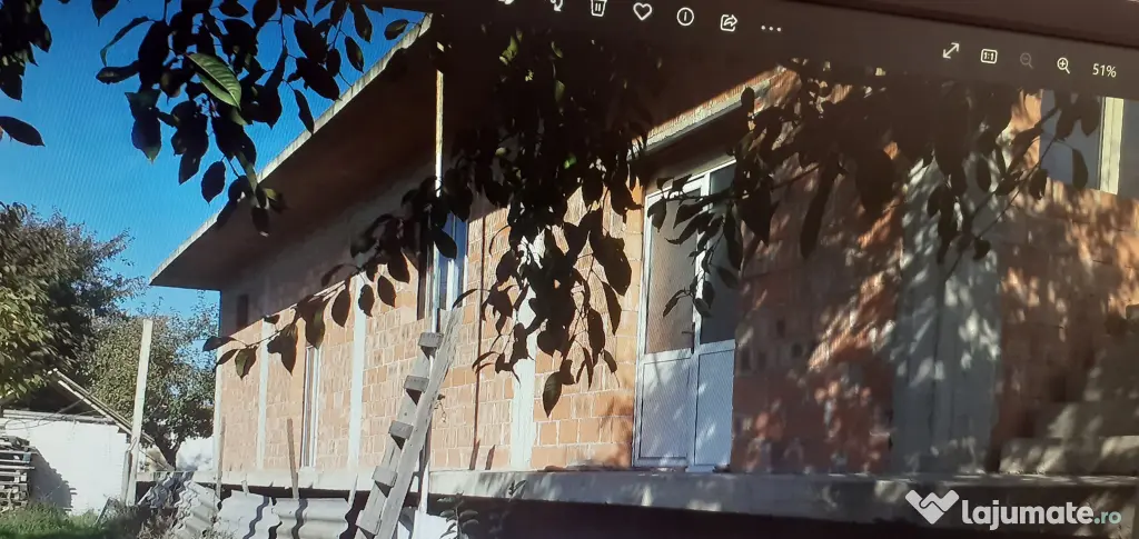 Clădire și teren Lisaura Suceava