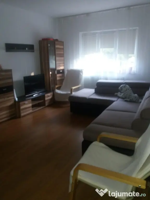 Inchiriere apartament 2 camere – Ploiești, zona Vest-Baraolt