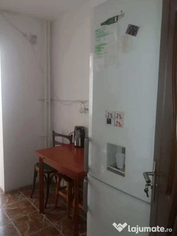 Inchiriere apartament 2 camere – Ploiești, zona Vest-Baraolt