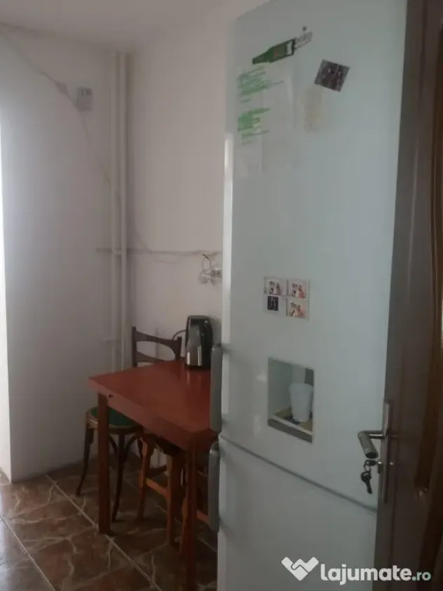 Inchiriere apartament 2 camere – Ploiești, zona Vest-Baraolt