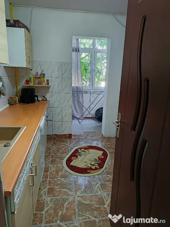 Inchiriere apartament 2 camere – Ploiești, zona Vest-Baraolt