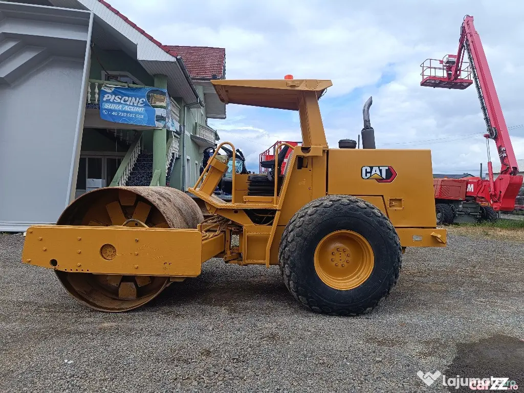 Cilindru compactor Caterpillar CS-563, 11.5 tone