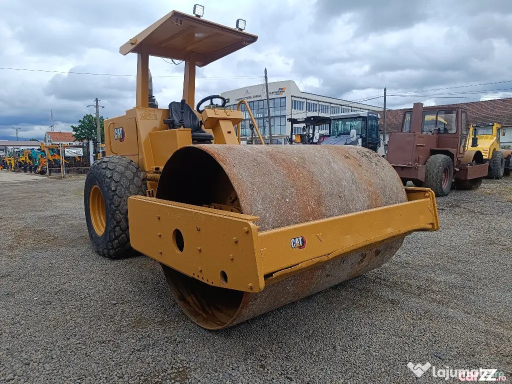 Cilindru compactor Caterpillar CS-563, 11.5 tone