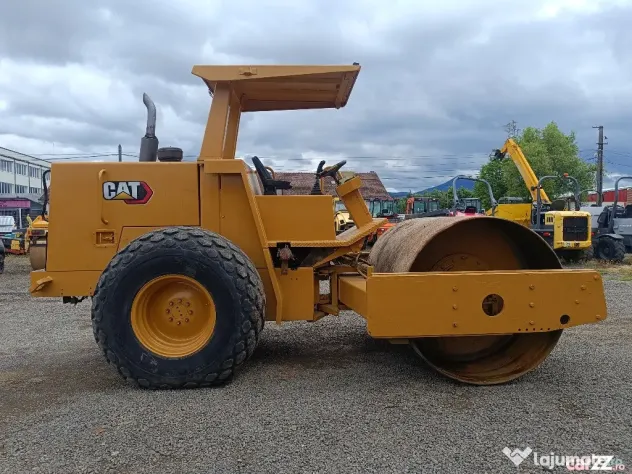 Cilindru compactor Caterpillar CS-563, 11.5 tone
