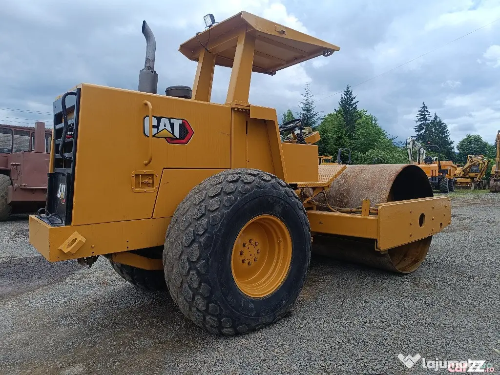 Cilindru compactor Caterpillar CS-563, 11.5 tone