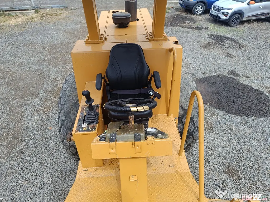 Cilindru compactor Caterpillar CS-563, 11.5 tone