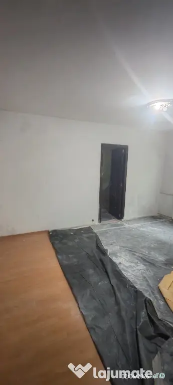 Apartament 2 camere Malu Roșu, preț negociabil