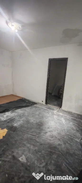 Apartament 2 camere Malu Roșu, preț negociabil
