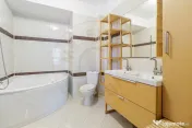 3 camere spatioase în zona Jiului – Piata Presei Libere, 