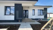 De vanzare casa in Santandrei cu garaj si bucatarie de vara 