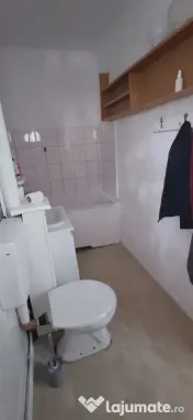 Cosbuc, zona scolii nr.11, 2 camere, etaj 2