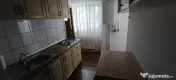 Cosbuc, zona scolii nr.11, 2 camere, etaj 2