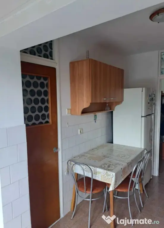 Apartament 2 camere, decomandat - zona Scriitorilor