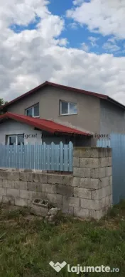 Casa cu mansarda Focsani Nord 