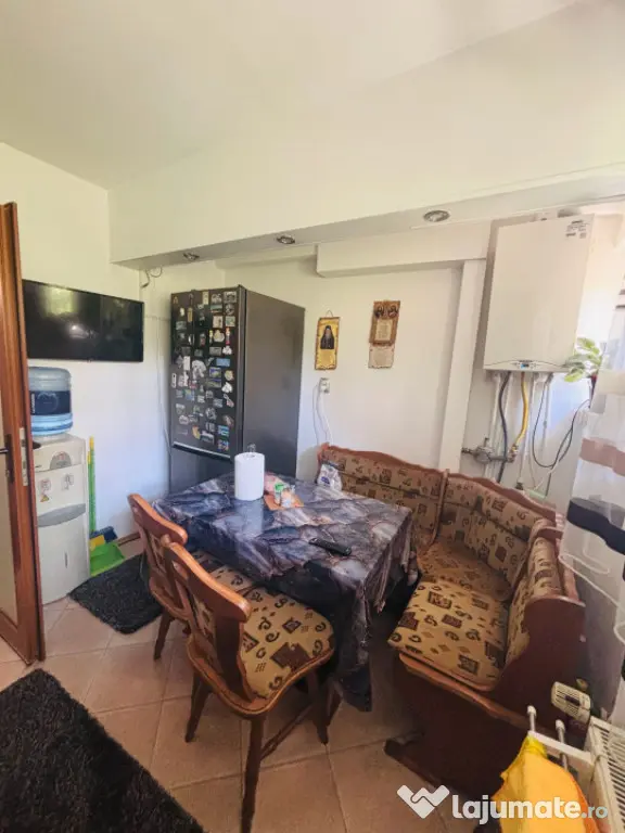 Apartament 2 camere decomandat, centrală proprie, 54 mp, zo