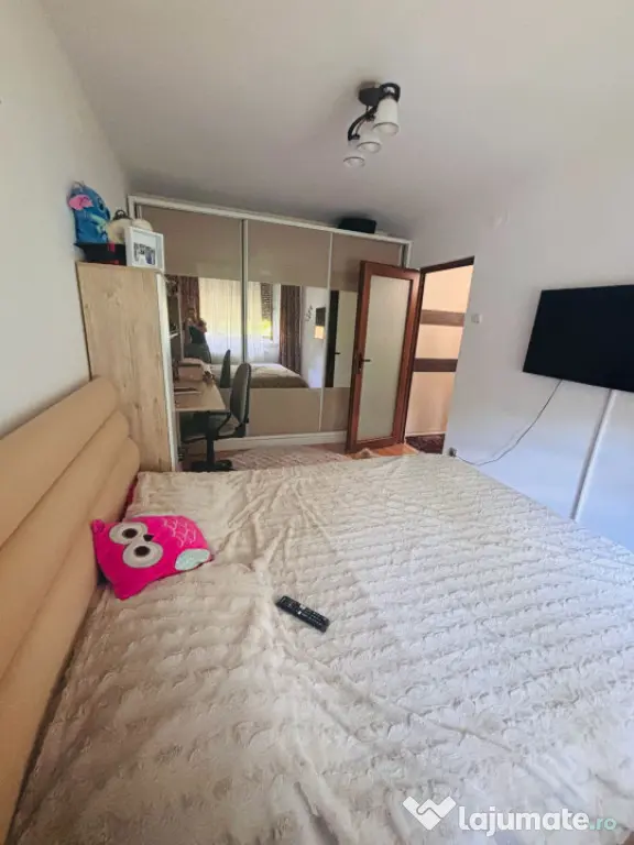 Apartament 2 camere decomandat, centrală proprie, 54 mp, zo