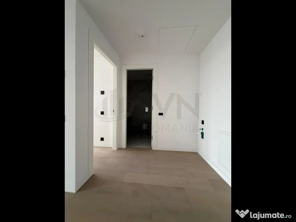 2 camere One Hight District