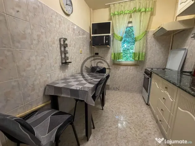 Apartament cu 2 camere de inchiriat | Decomandat | Sud | ...