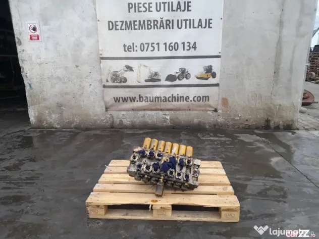 Distribuitor hidraulic Rexroth M8-1003-03/7M8-22 excavator Liebherr A902