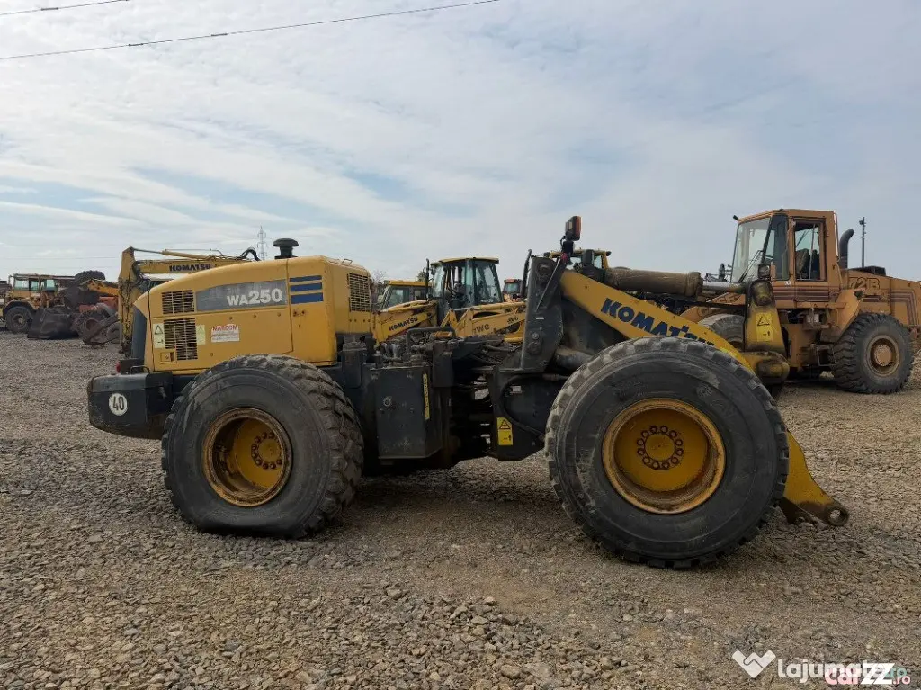 Punte axa incarcator frontal Komatsu WA250 piese