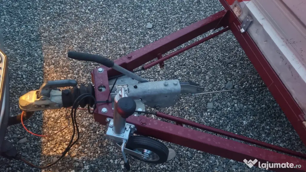 Remorca Compa 2000 AE Expres, maxim admis 2 tone
