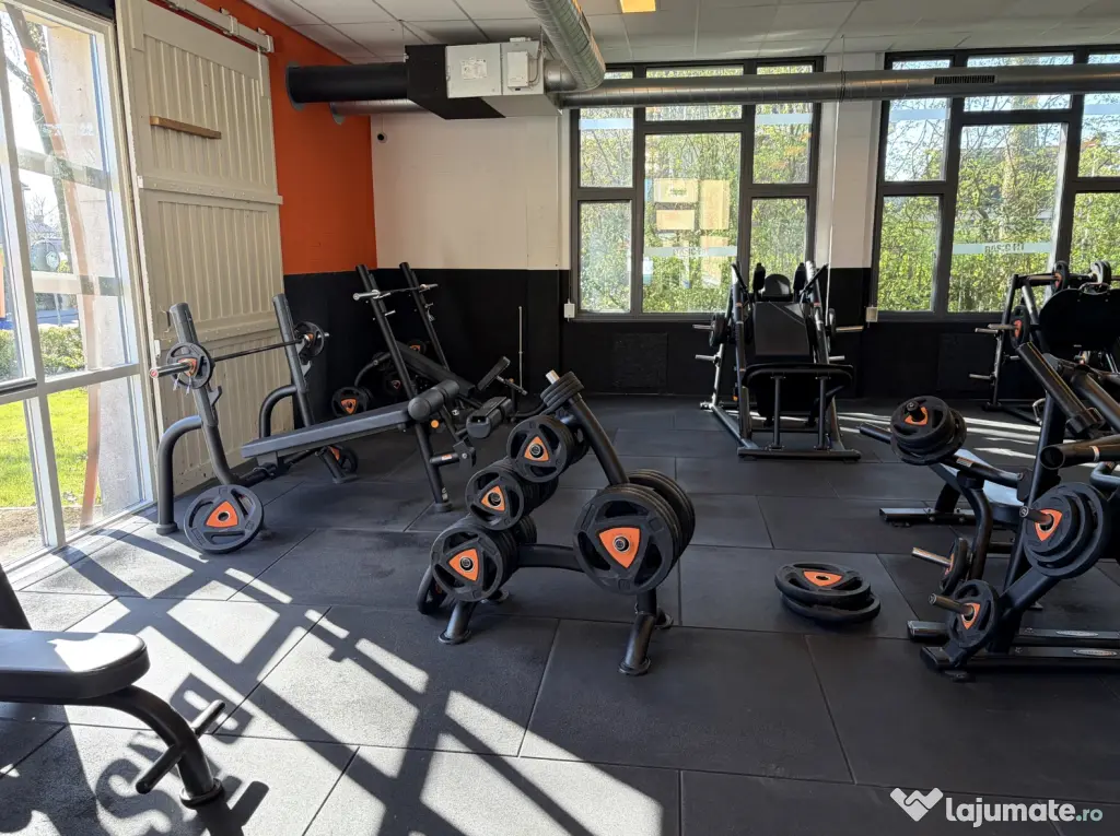 Oportunitate rară: 49 Echipamente de Forță Matrix Aura Matt Black