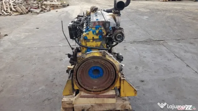 Motor Perkins Y6-130NW pentru excavator pe senile Komatsu PC210
