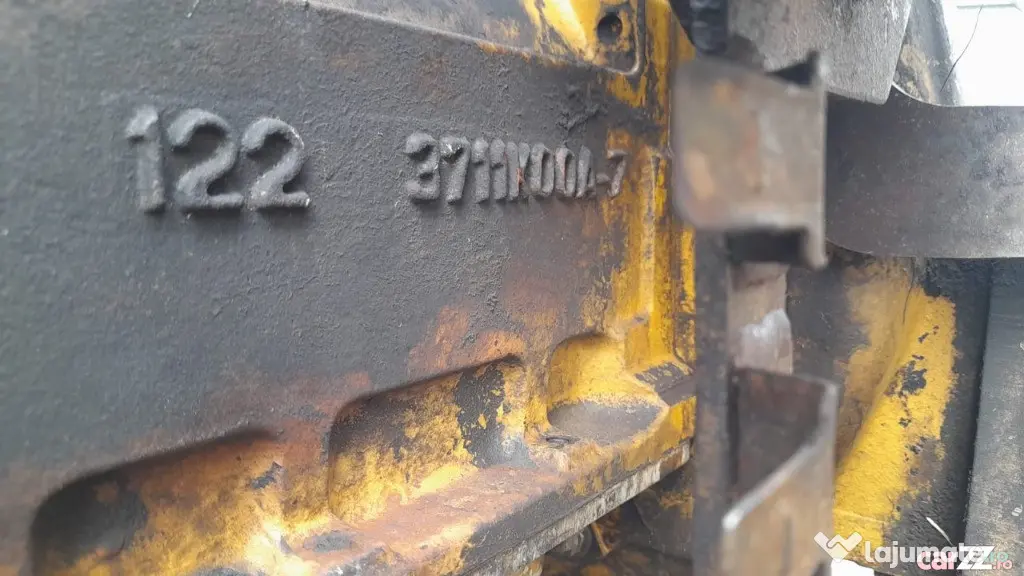 Motor Perkins Y6-130NW pentru excavator pe senile Komatsu PC210