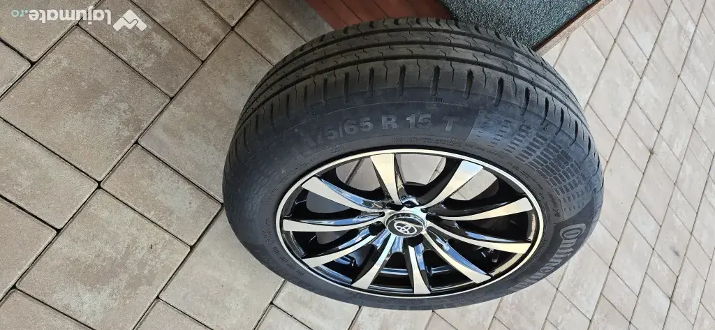 De Vanzare jante aliaj Toyota Yaris R15