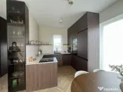 CASA PARTER MOBILATA SI UTILATA-3 CAMERE-2 BAI-STR.MIORITA