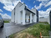 CASA PARTER MOBILATA SI UTILATA-3 CAMERE-2 BAI-STR.MIORITA