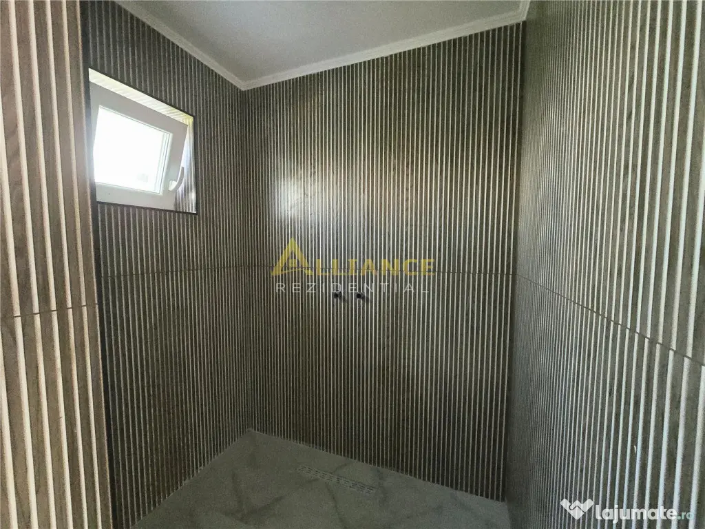 Casa individuala- 6 camere - 4 bai- 3 dressinguri-100m de au