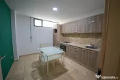 Cladire birouri si spatiu comercial , 830 mp constr, 15 locu