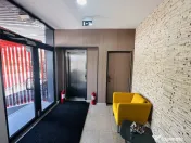 Cladire birouri si spatiu comercial , 830 mp constr, 15 locu