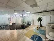 Cladire birouri si spatiu comercial , 830 mp constr, 15 locu