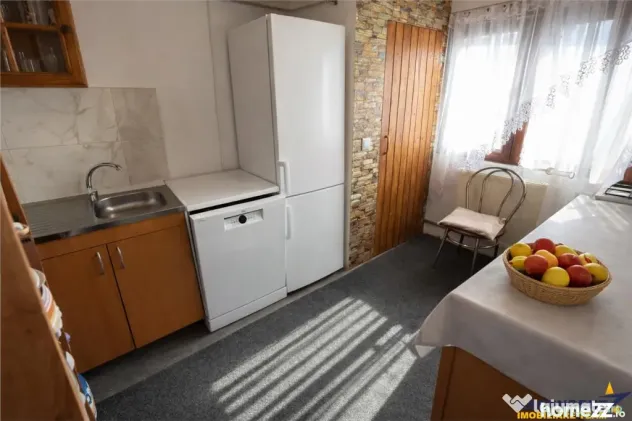 Casa 3 camere garsoniera separata, curte, gradina, anexe, C